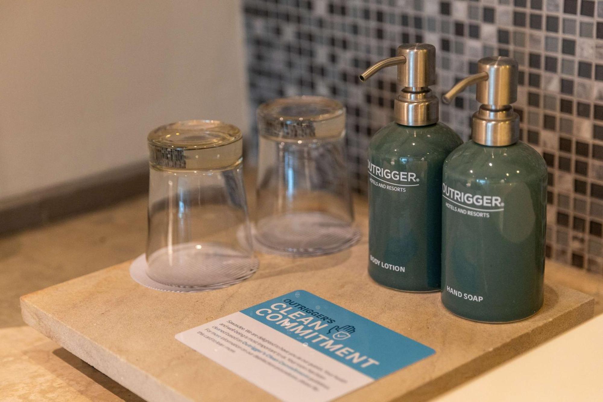 Outrigger Khao Lak Beach Resort - Sha Extra Plus Εξωτερικό φωτογραφία Soap and lotion dispensers